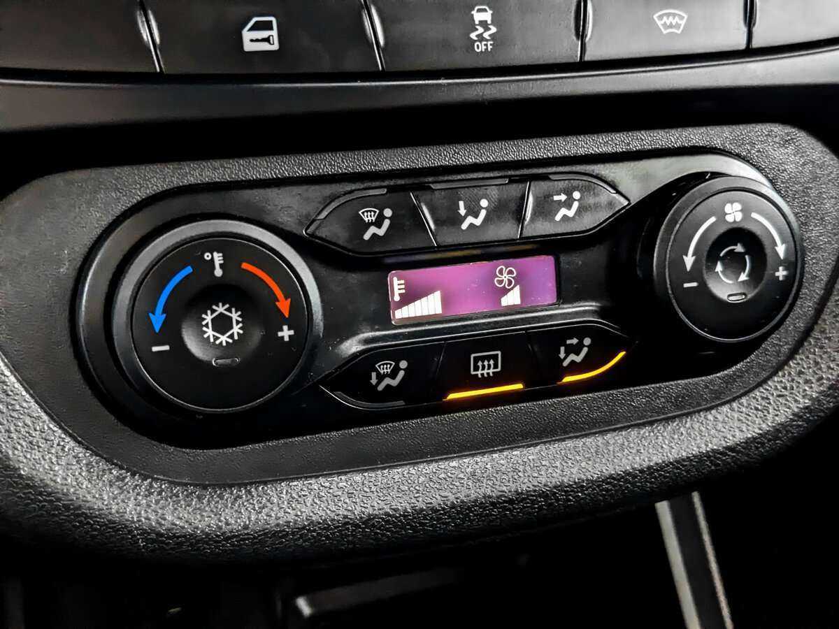 Б/У Лада (ВАЗ) Веста 2021 года. Фото: #18