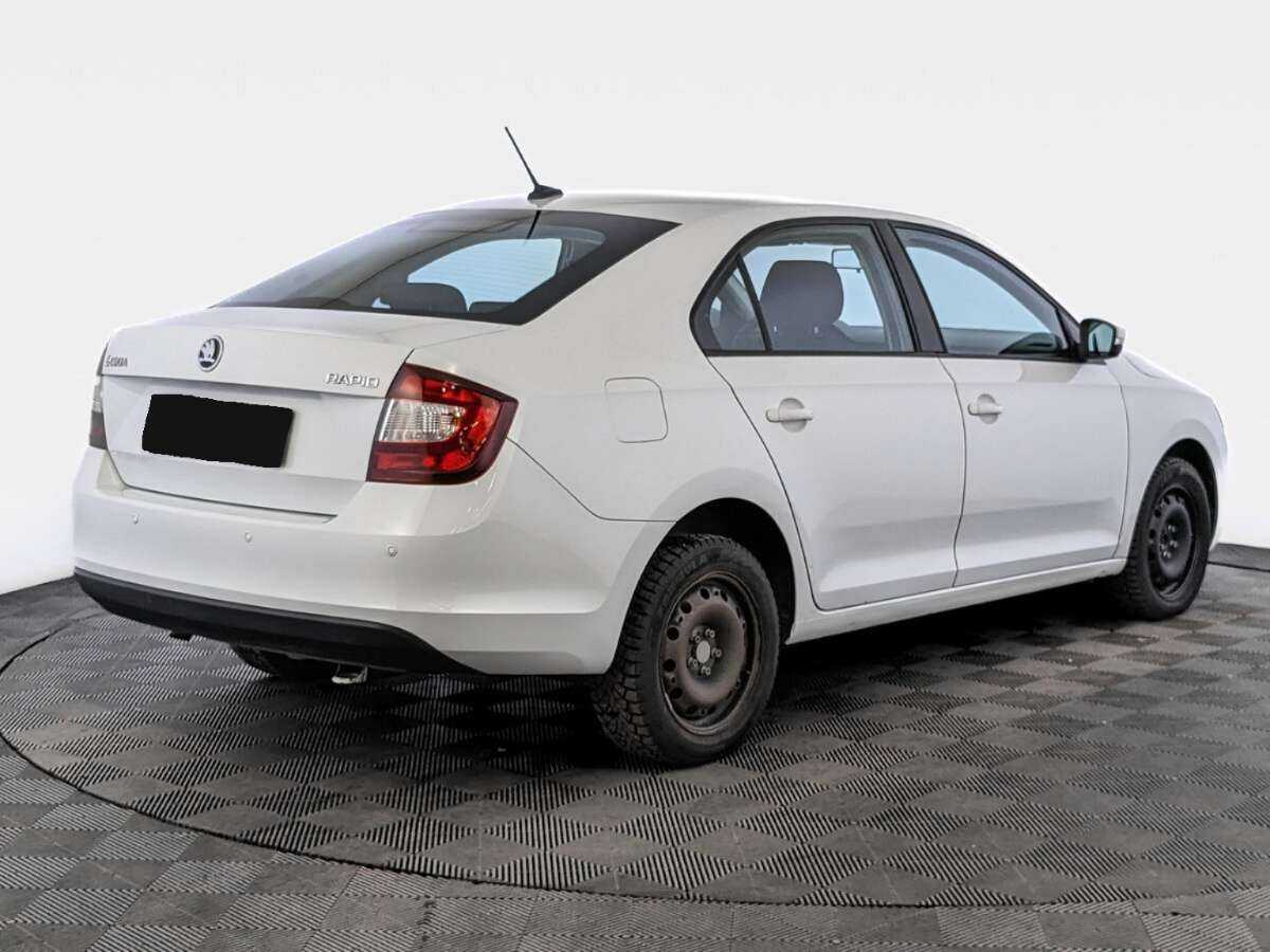 Б/У Шкода Рапид 2018 года. Фото: #4