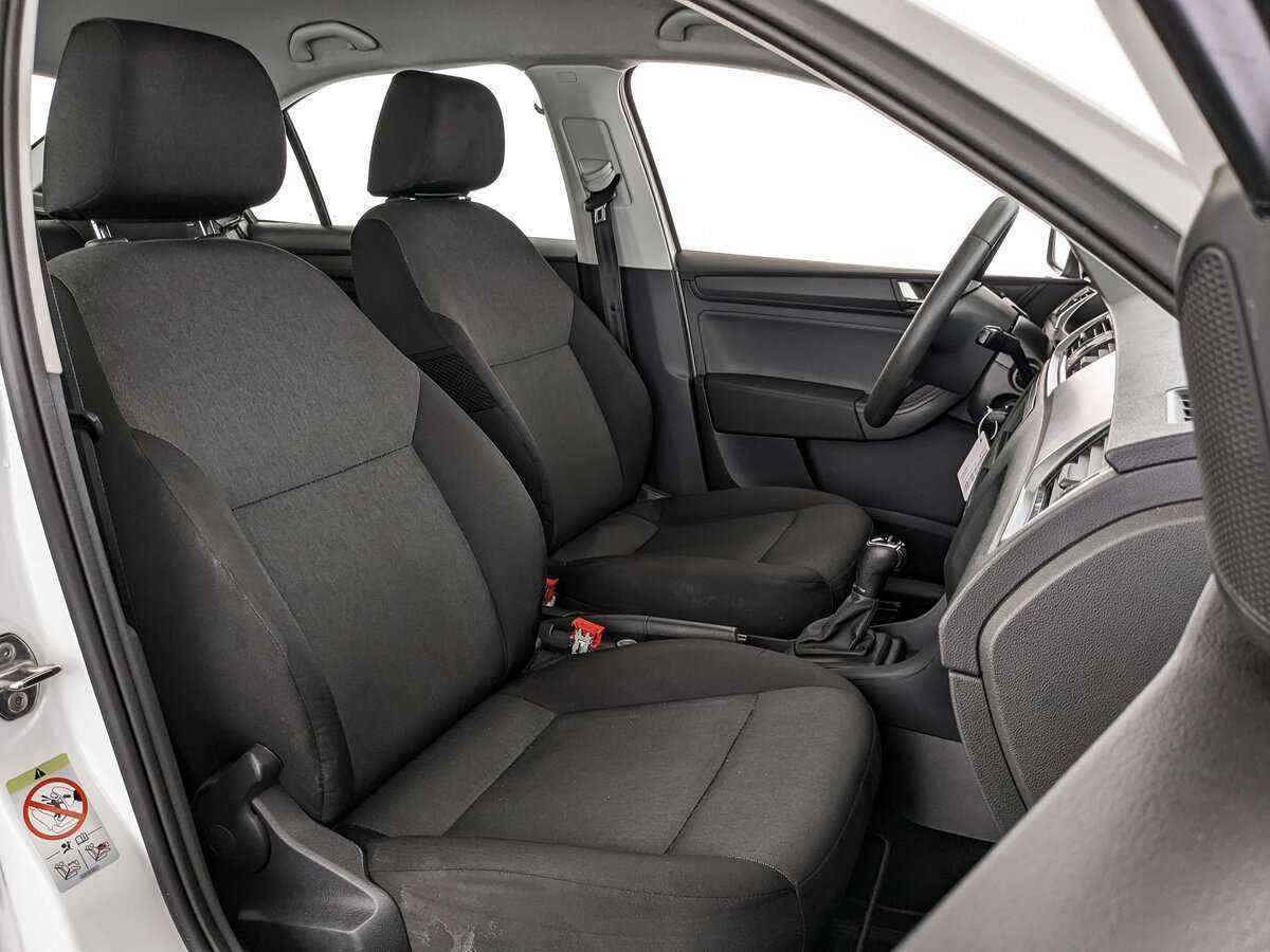 Б/У Шкода Рапид 2018 года. Фото: #19