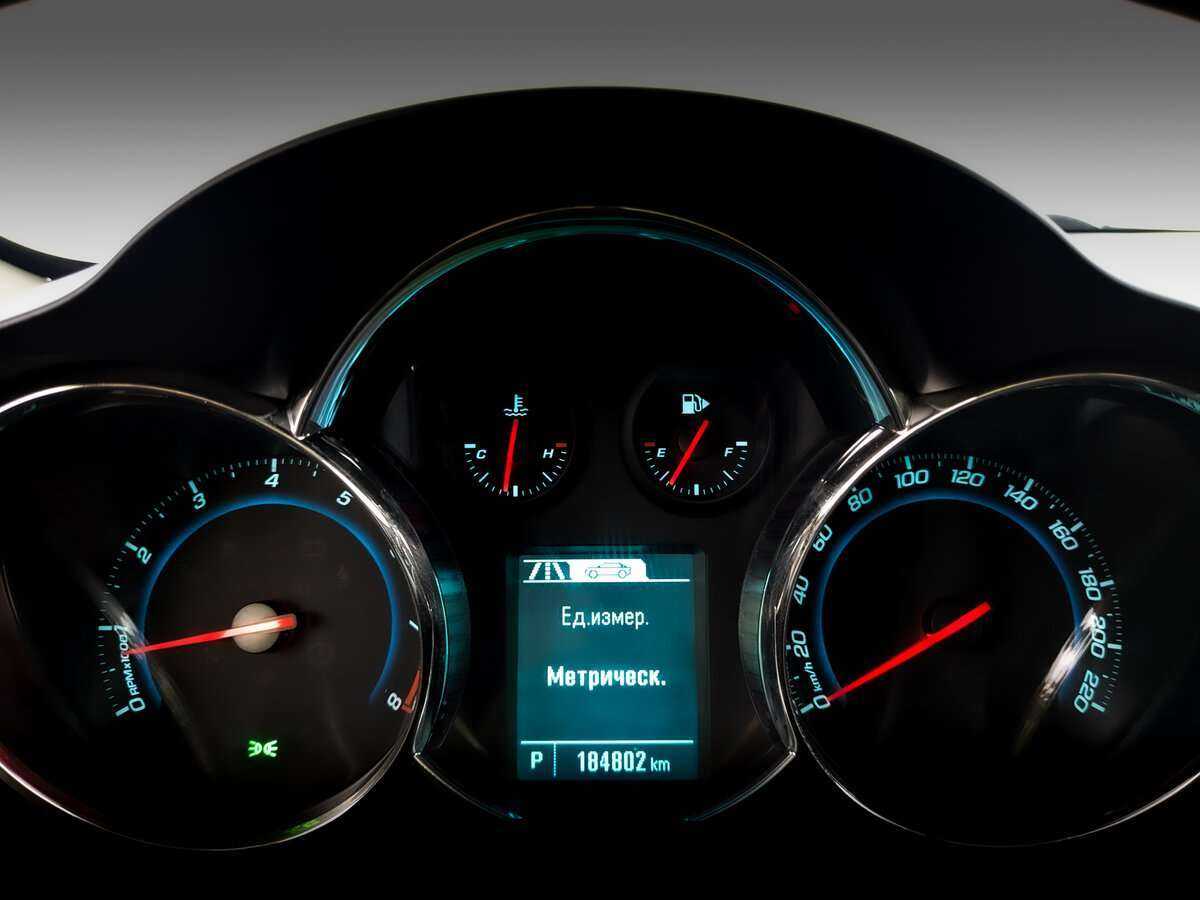 Б/У Шевроле Круз 2014 года. Фото: #10