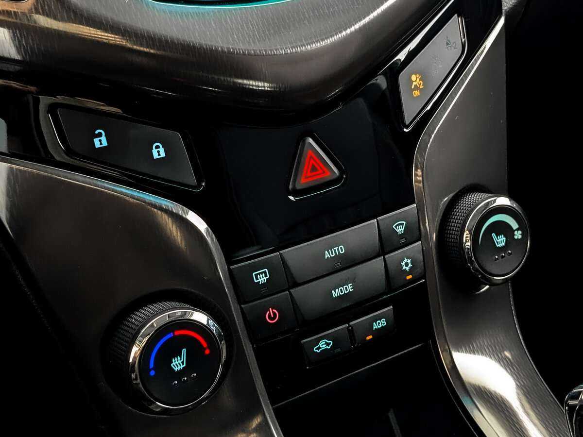 Б/У Шевроле Круз 2014 года. Фото: #20