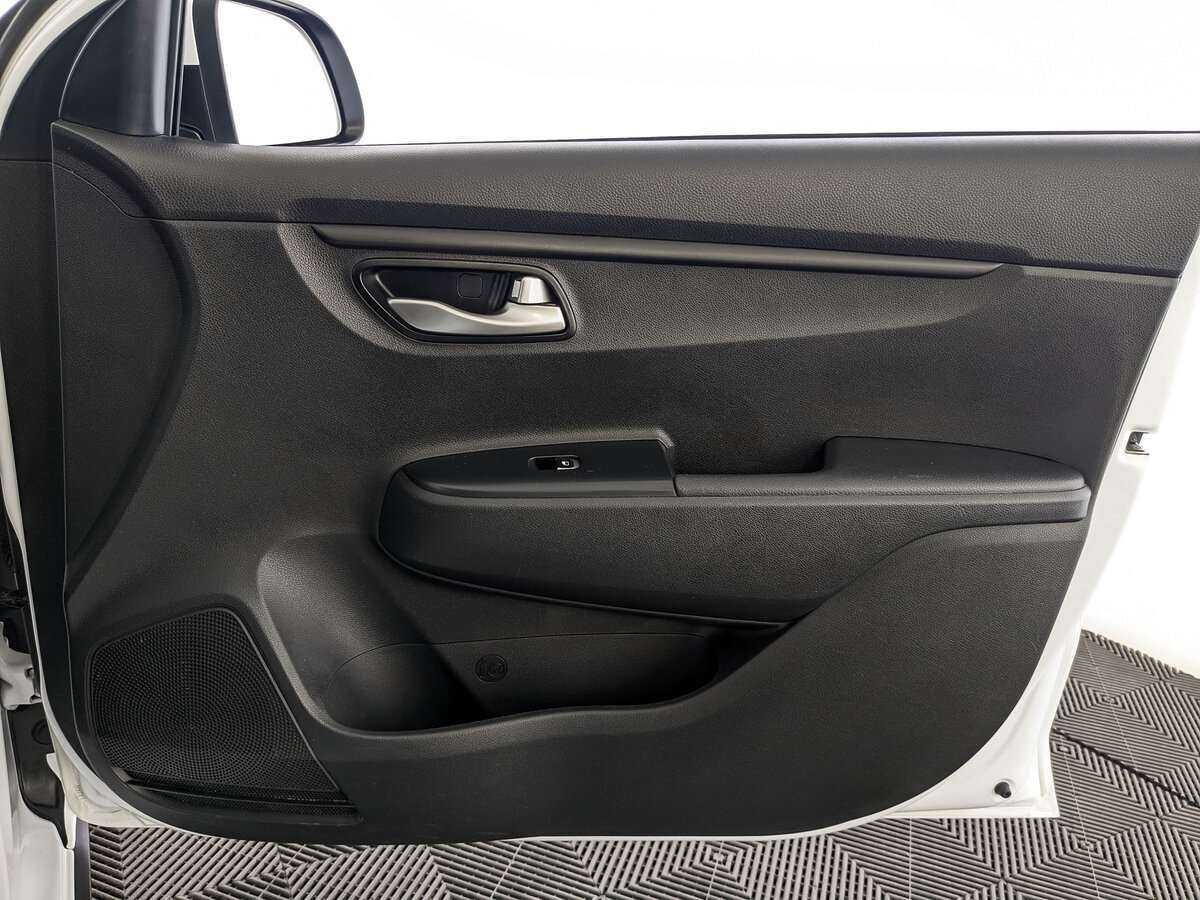 Б/У Киа Рио 2021 года. Фото: #21