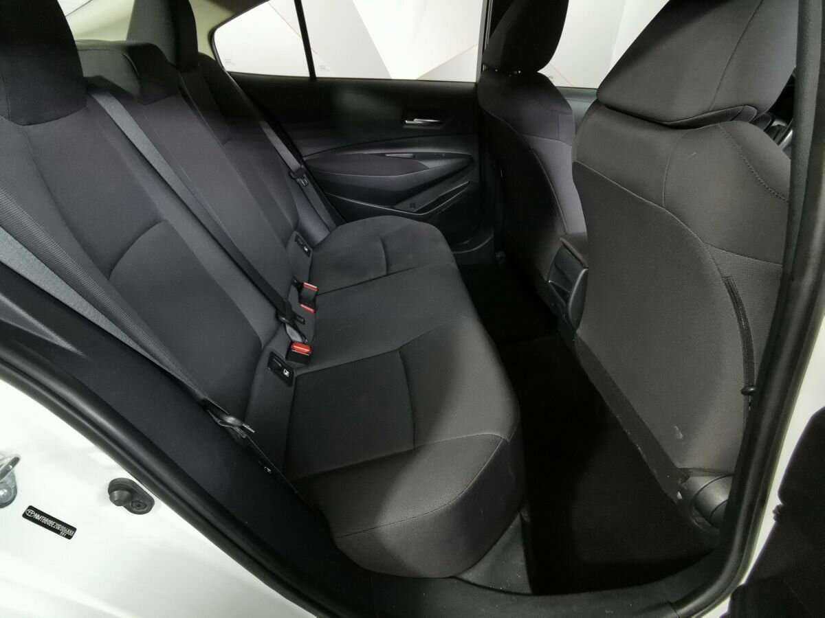 Б/У Тойота Королла 2019 года. Фото: #11