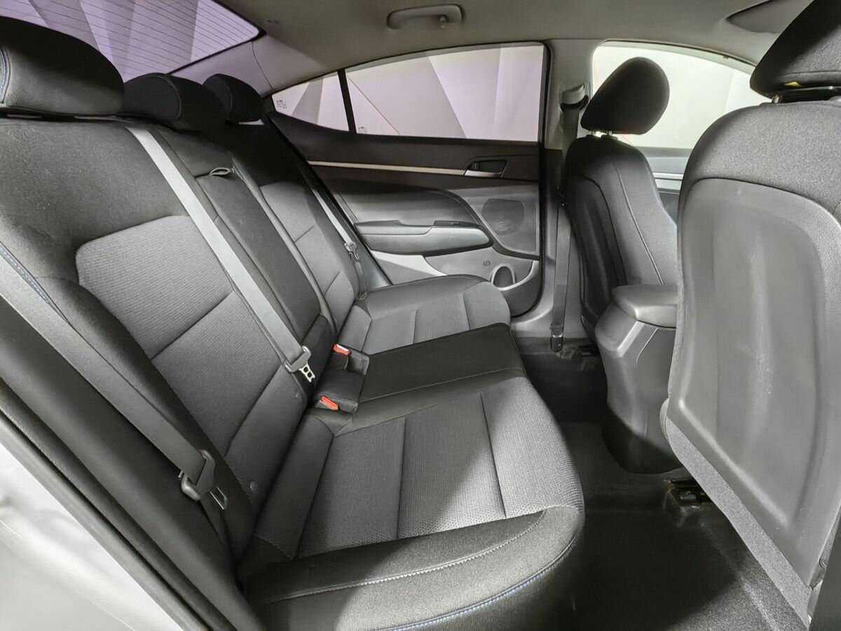 Б/У Хендай Елантра 2018 года. Фото: #10