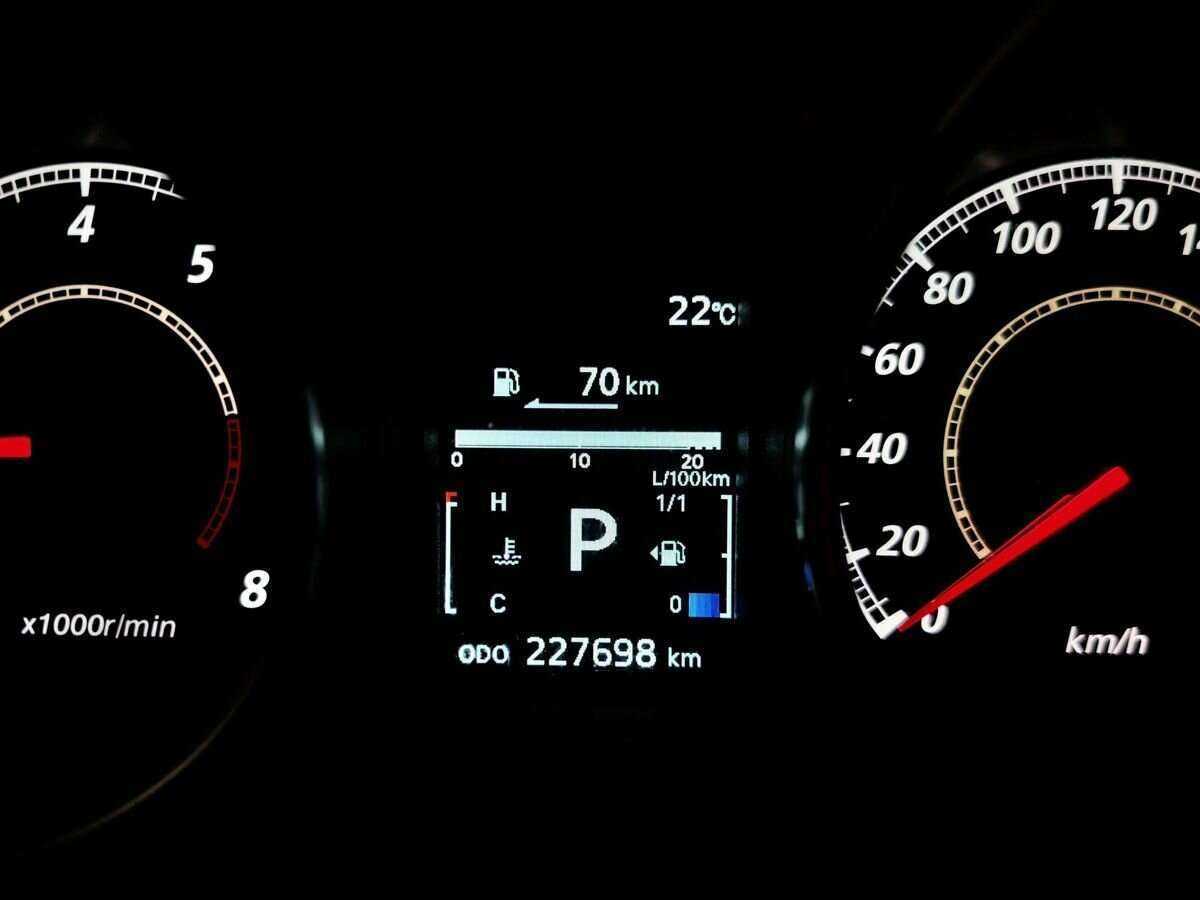 Б/У Митсубиши АС-Икс 2014 года. Фото: #14