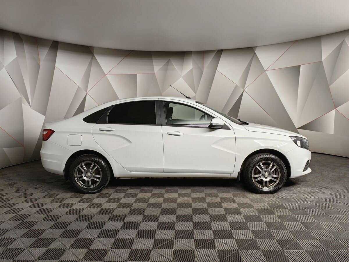 Б/У Лада (ВАЗ) Веста 2018 года. Фото: #4