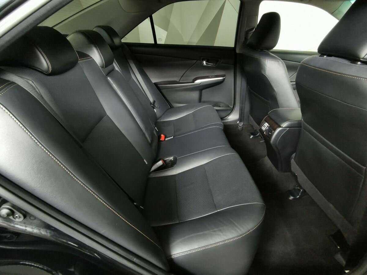 Б/У Тойота Камри 2017 года. Фото: #11