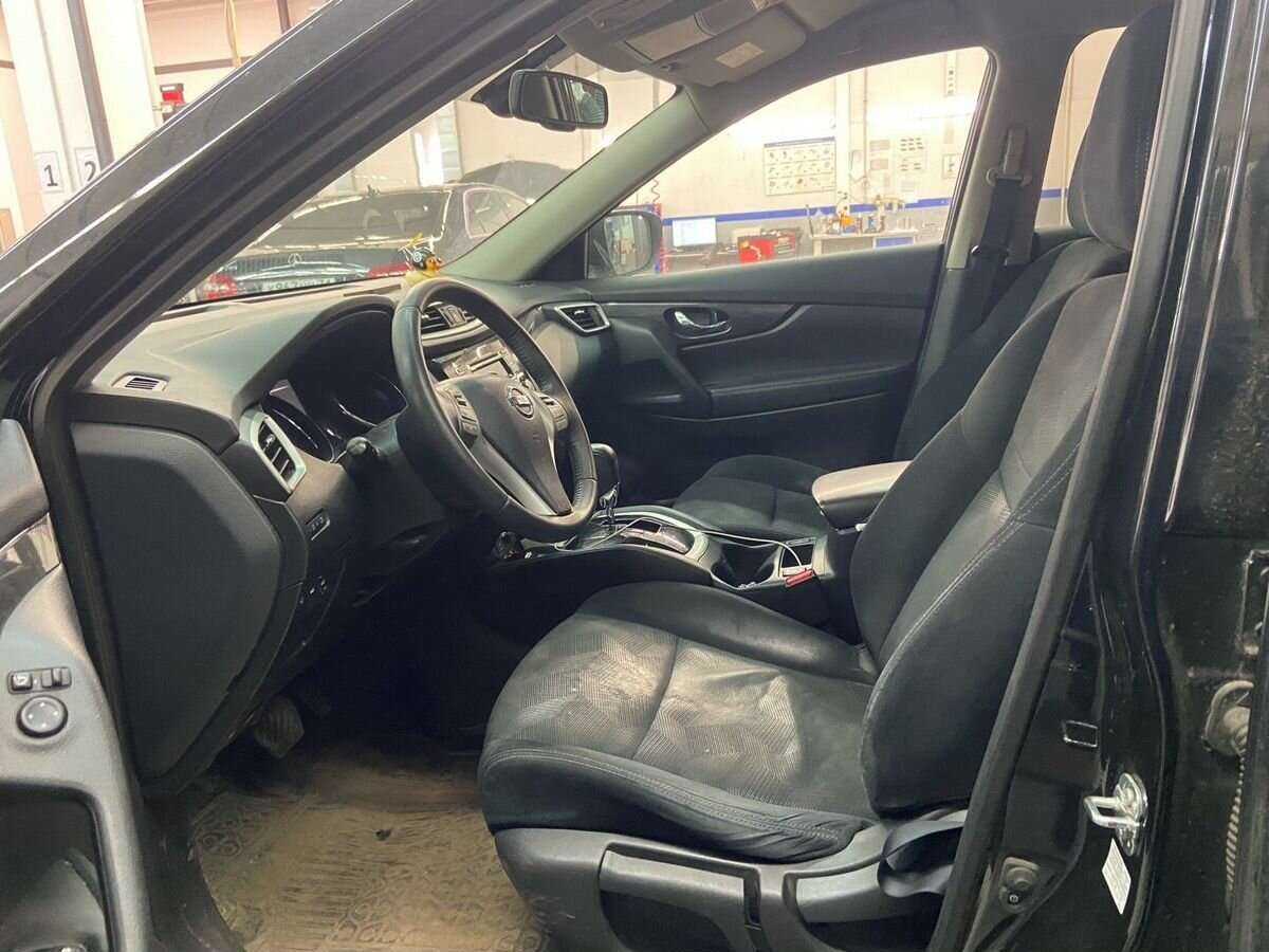 Б/У Ниссан Икс-Трейл 2016 года. Фото: #4