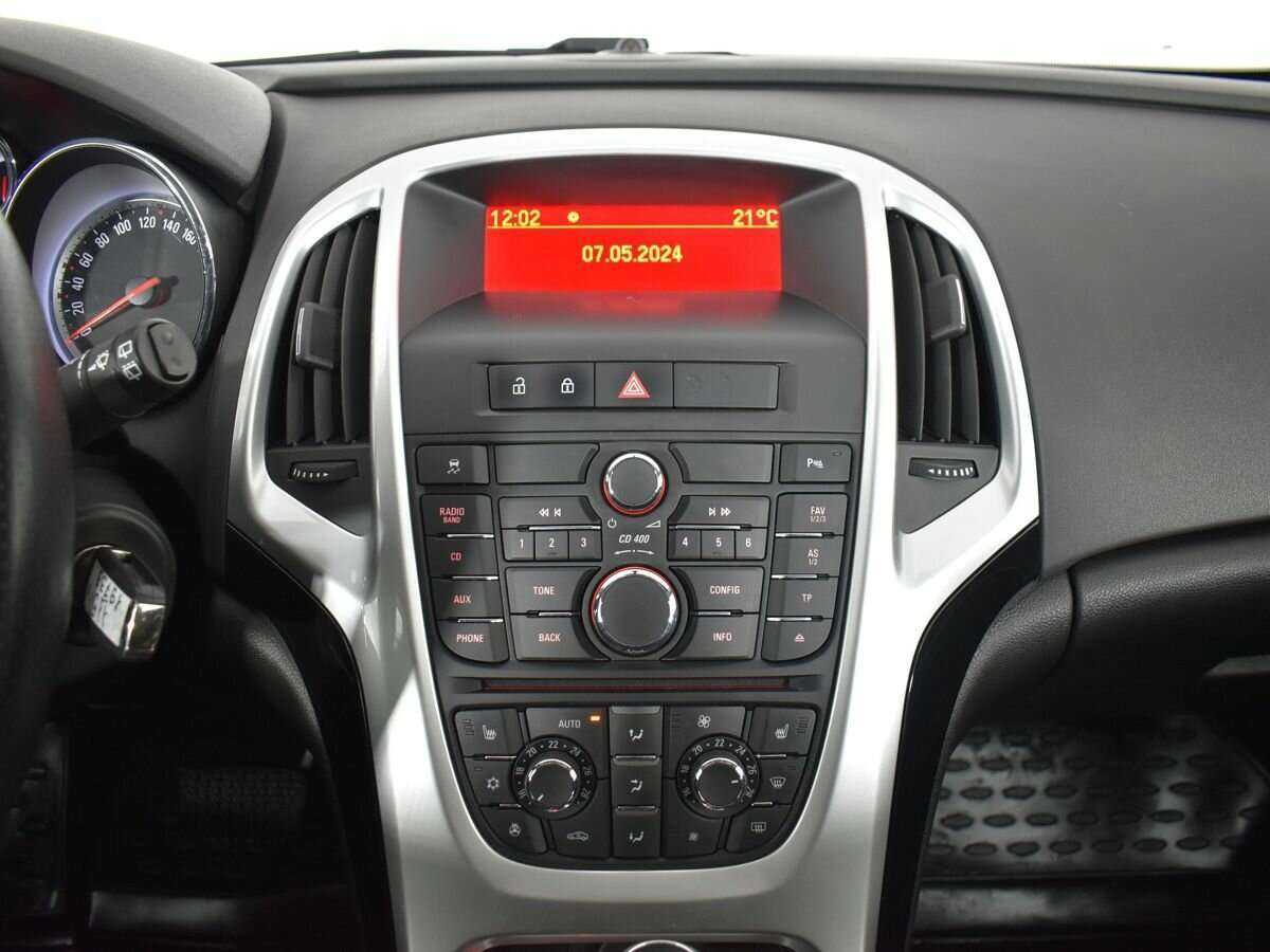 Б/У Опель Астра 2013 года. Фото: #11