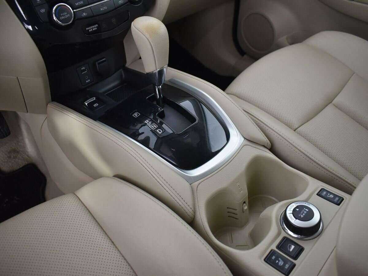 Б/У Ниссан Икс-Трейл 2016 года. Фото: #15