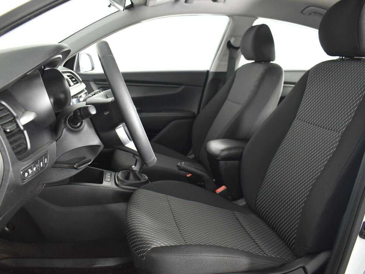 Б/У Киа Рио 2019 года. Фото: #7