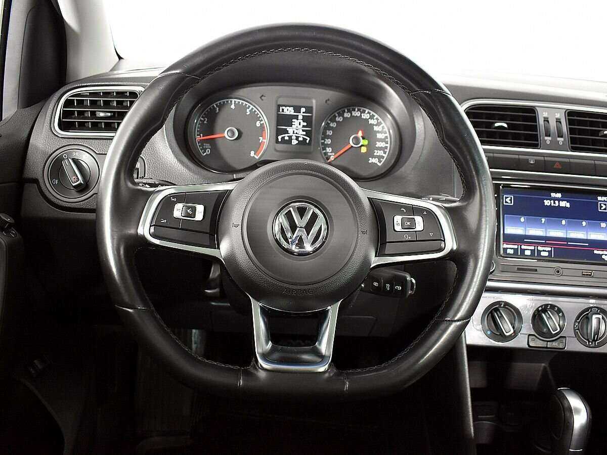 Б/У Фольксваген Поло 2020 года. Фото: #10