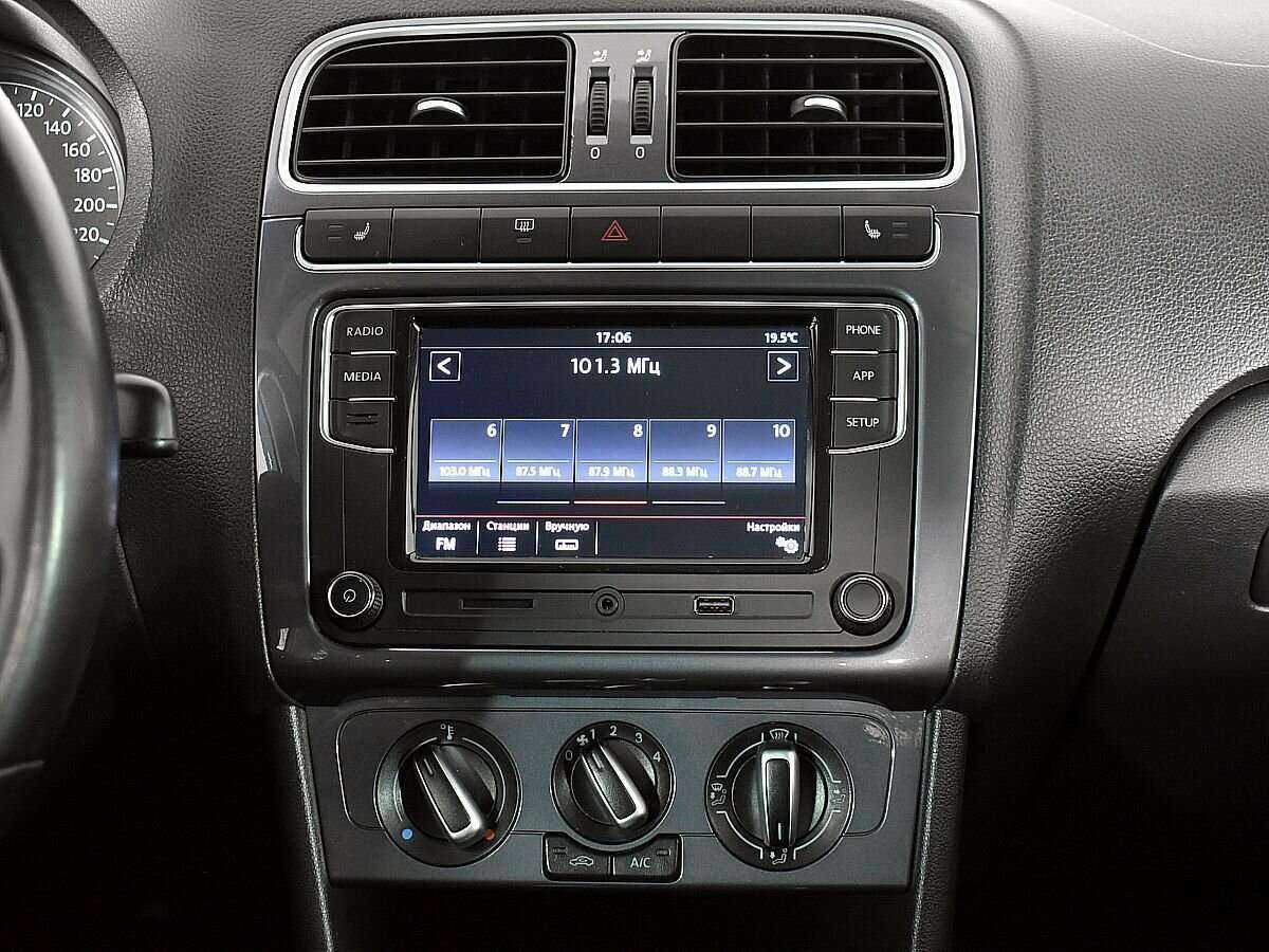 Б/У Фольксваген Поло 2020 года. Фото: #12