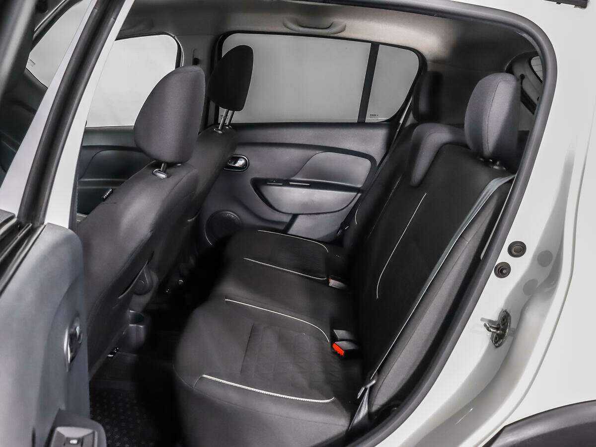 Б/У Рено Сандеро 2020 года. Фото: #9