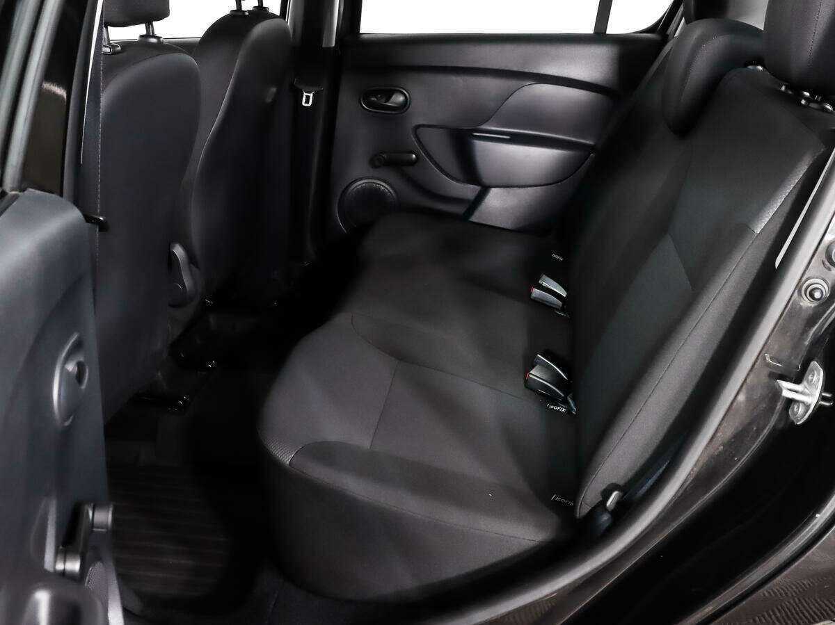 Б/У Рено Сандеро 2015 года. Фото: #9