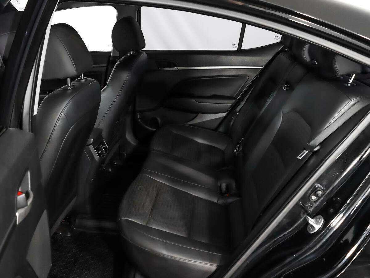 Б/У Хендай Елантра 2017 года. Фото: #9