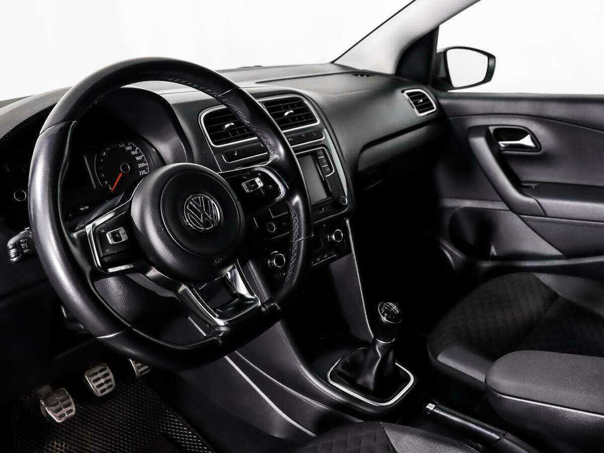 Б/У Фольксваген Поло 2018 года. Фото: #8