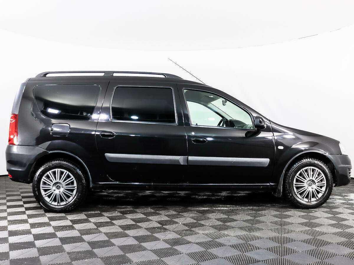 Б/У Лада (ВАЗ) Ларгус 2017 года. Фото: #2