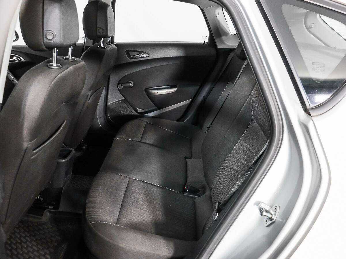 Б/У Опель Астра 2012 года. Фото: #9