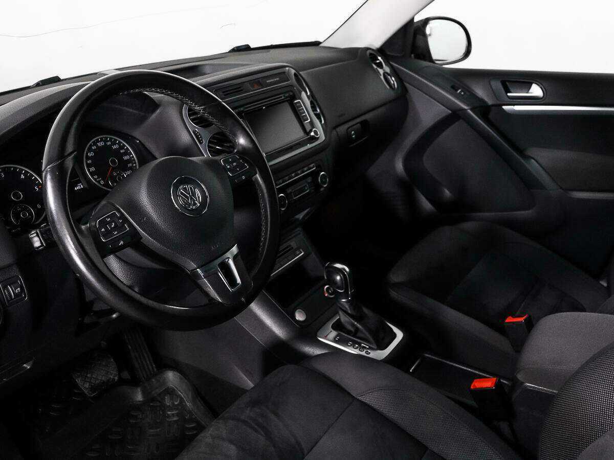 Б/У Фольксваген Тигуан 2015 года. Фото: #8