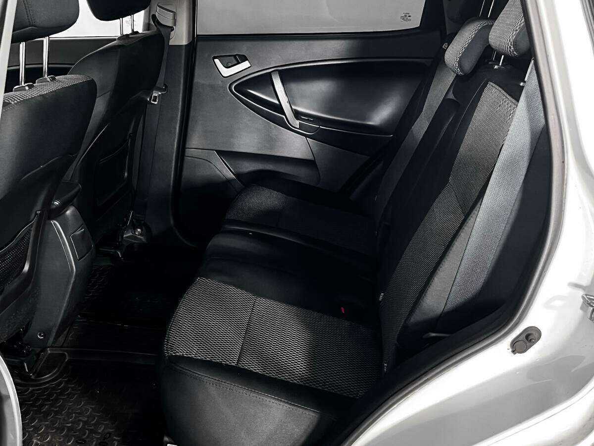 Б/У Джили Эмгранд Икс7 2015 года. Фото: #9