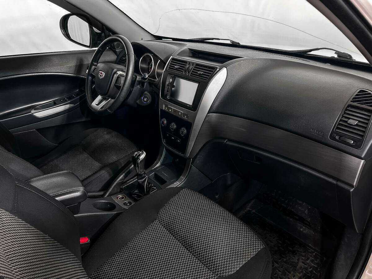 Б/У Джили Эмгранд Икс7 2015 года. Фото: #10