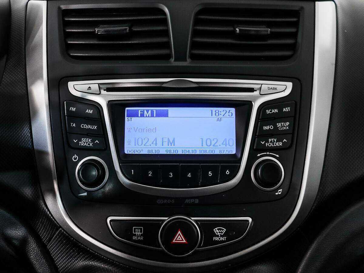 Б/У Хендай Солярис 2014 года. Фото: #11