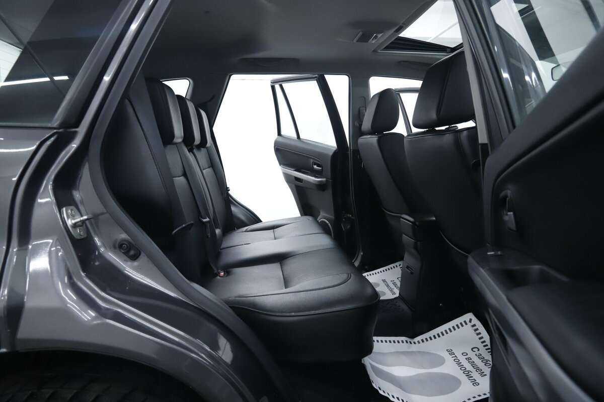 Б/У Сузуки Гранд Витара 2012 года. Фото: #17