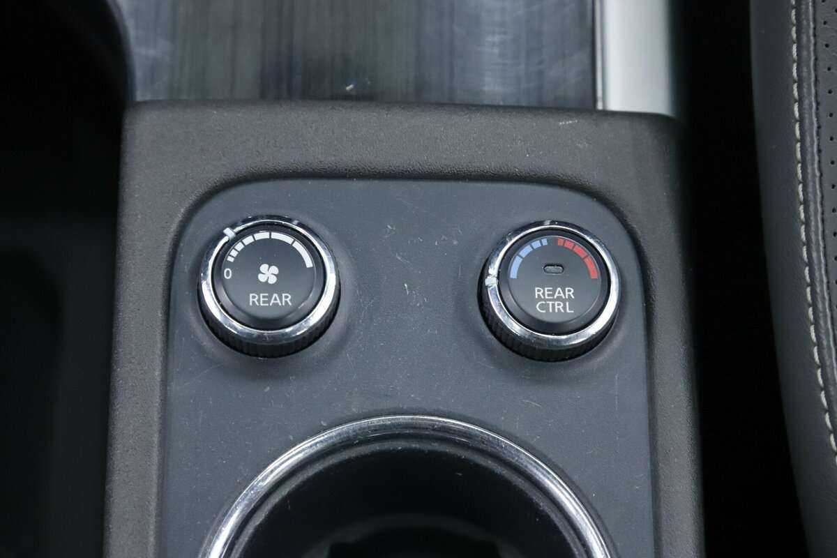 Б/У Ниссан Патфайндер 2014 года. Фото: #16