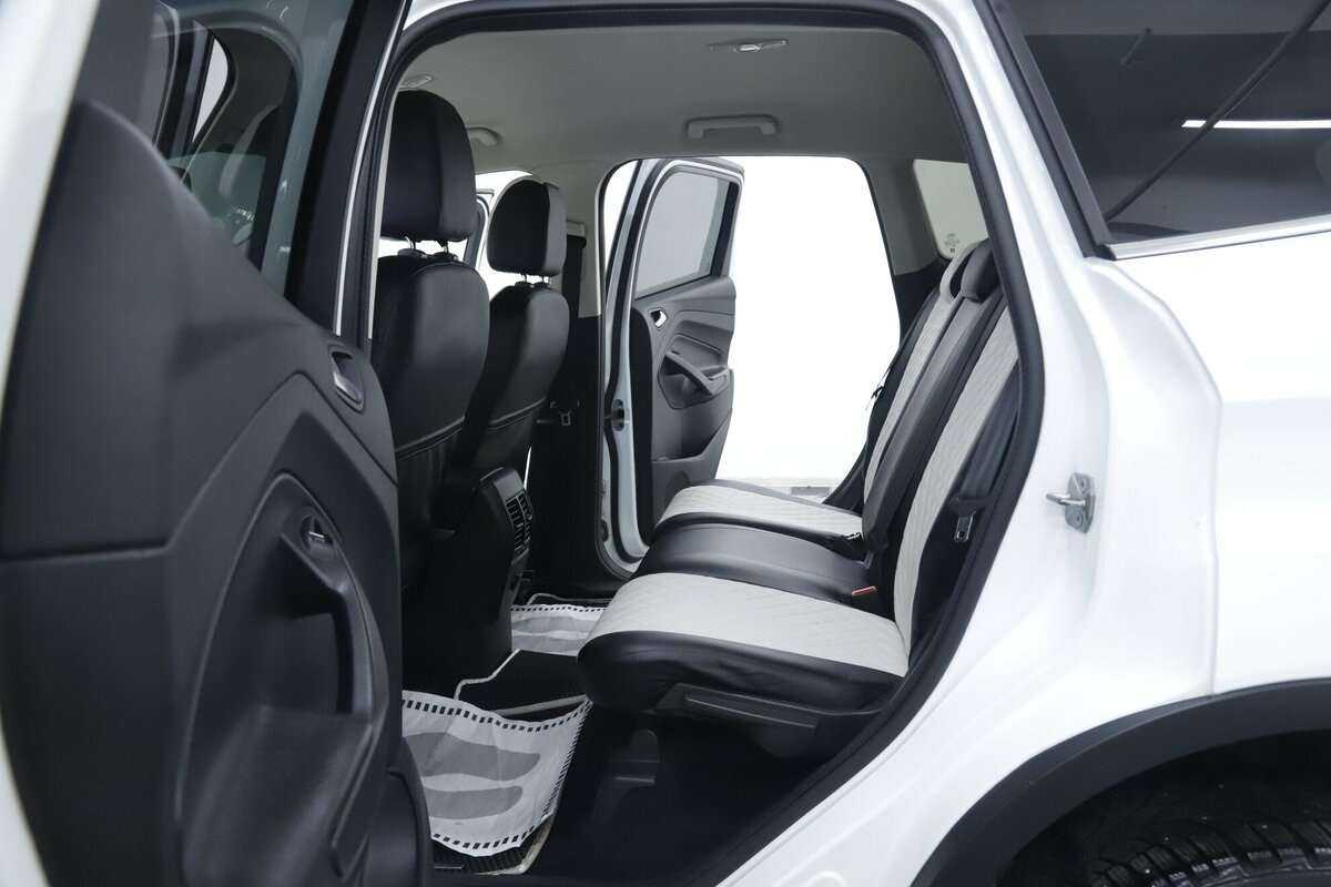 Б/У Форд Куга 2016 года. Фото: #17