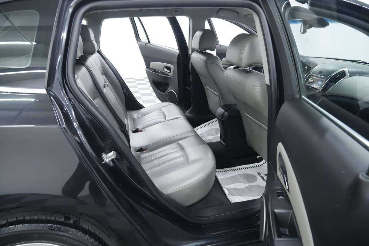 Б/У Шевроле Круз 2015 года. Фото: #16