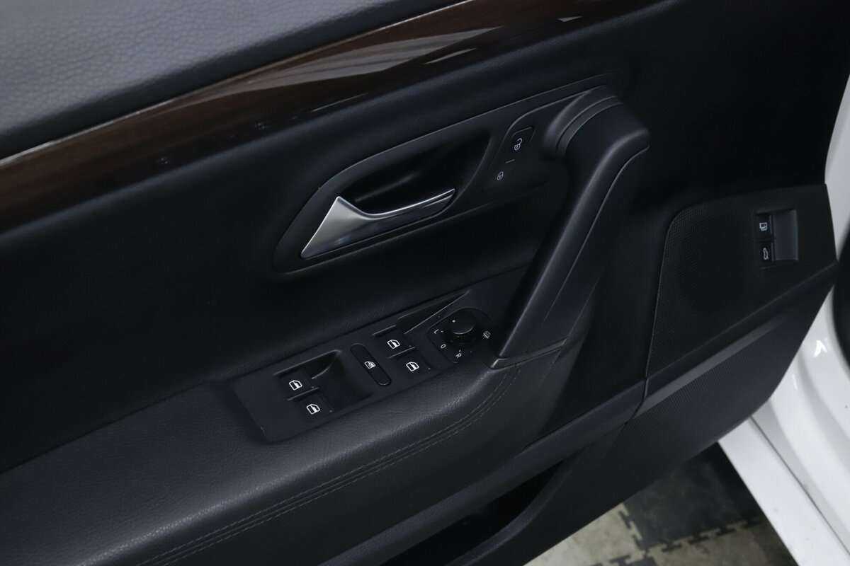 Б/У Фольксваген Пассат ЦЦ 2012 года. Фото: #9