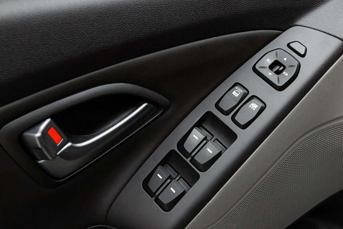 Б/У Хендай ай-икс35 2014 года. Фото: #5