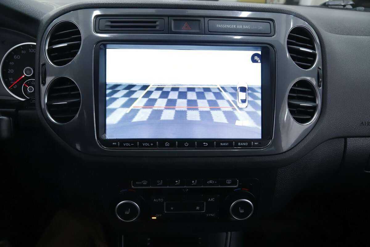 Б/У Фольксваген Тигуан 2015 года. Фото: #12