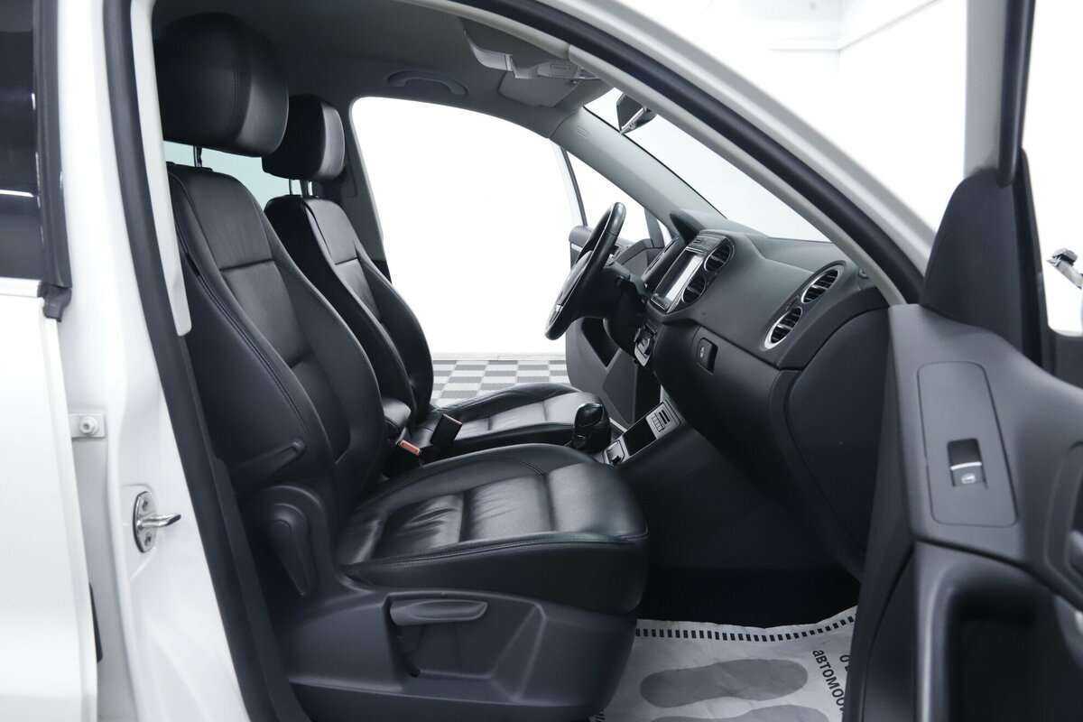 Б/У Фольксваген Тигуан 2015 года. Фото: #16