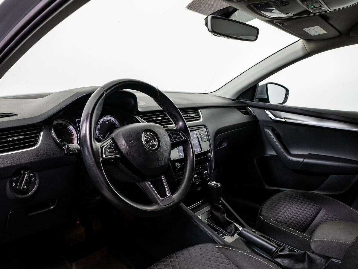 Б/У Шкода Октавия 2018 года. Фото: #8