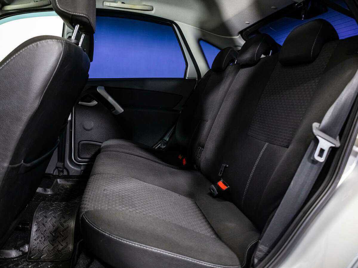 Б/У Лада (ВАЗ) Гранта 2016 года. Фото: #9