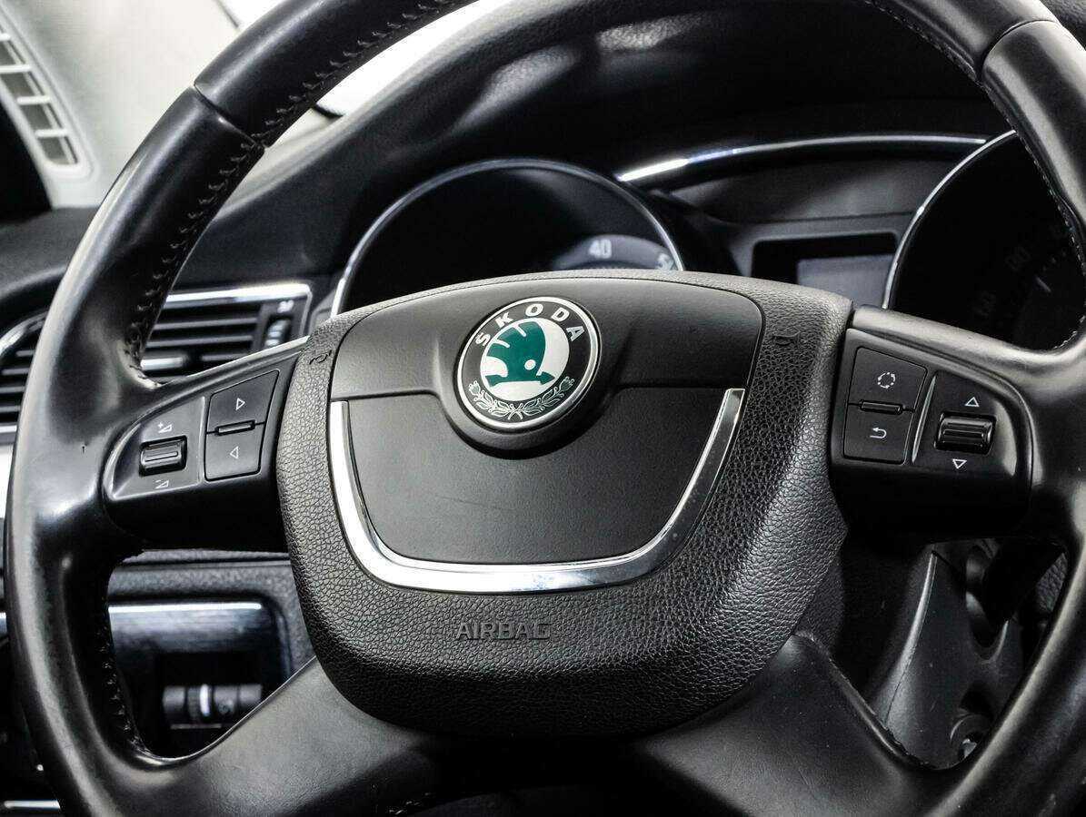 Б/У Шкода Суперб 2012 года. Фото: #11