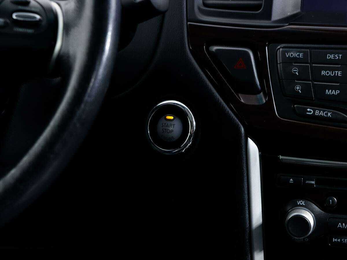 Б/У Ниссан Патфайндер 2015 года. Фото: #16