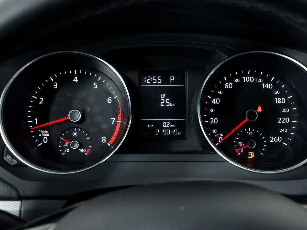 Б/У Фольксваген Джетта 2015 года. Фото: #13