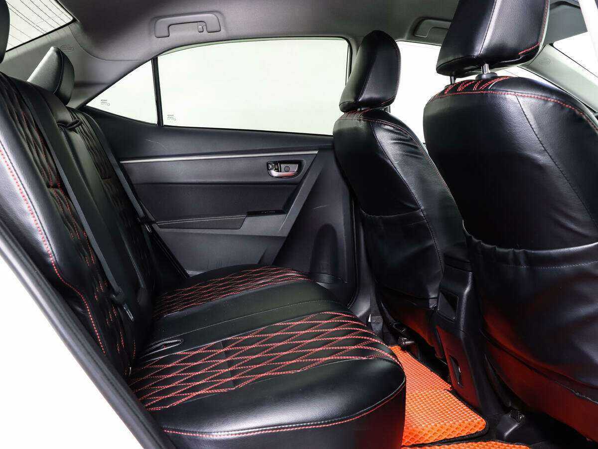 Б/У Тойота Королла 2018 года. Фото: #14