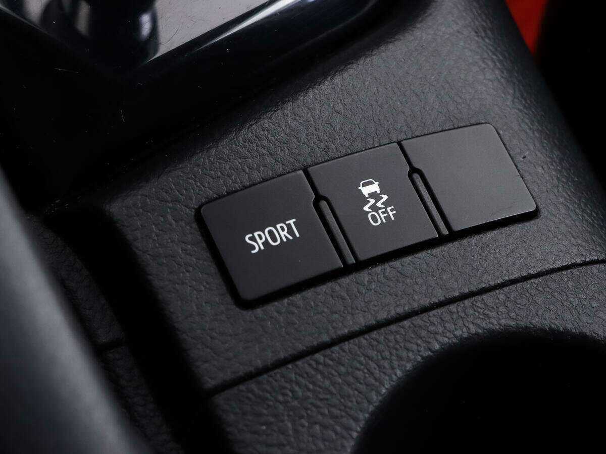 Б/У Тойота Королла 2018 года. Фото: #16