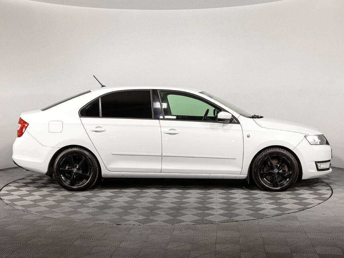 Б/У Шкода Рапид 2016 года. Фото: #3