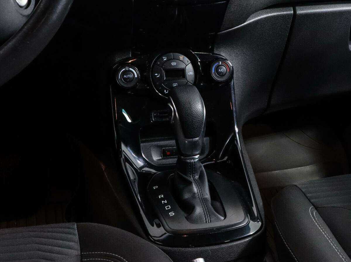 Б/У Форд Фиеста 2015 года. Фото: #11