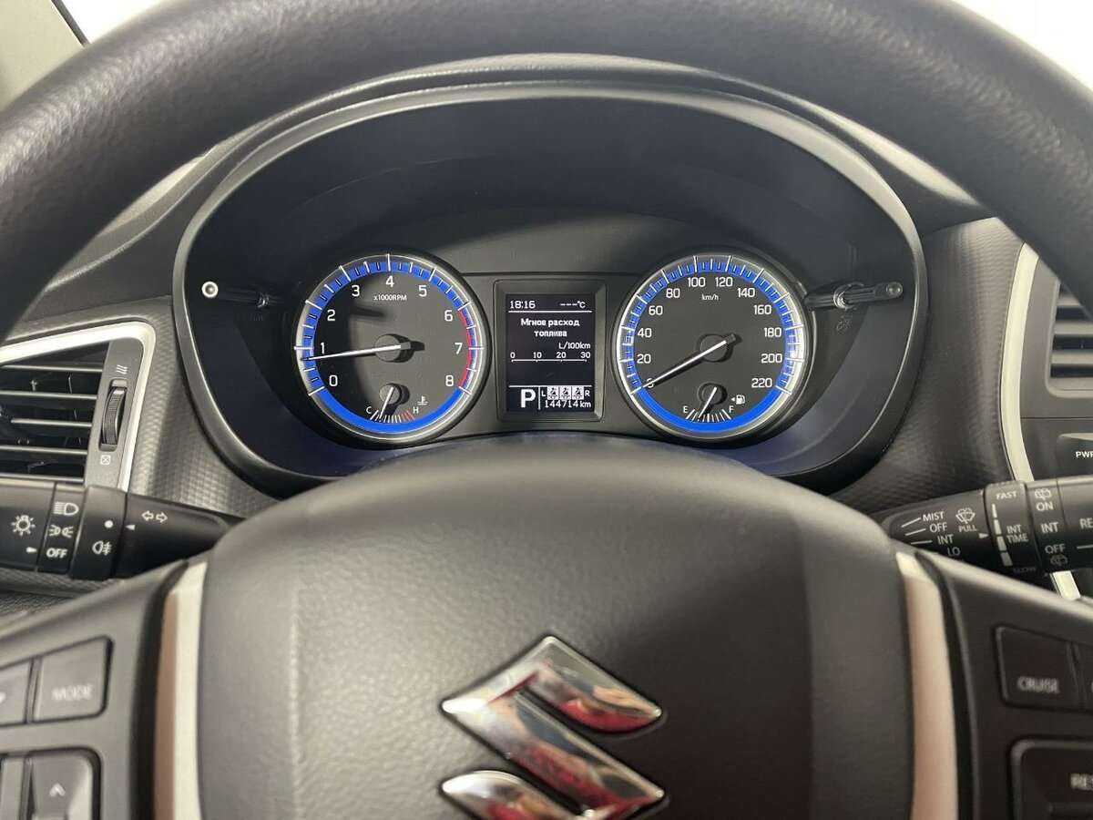 Б/У Сузуки С-Икс4 2014 года. Фото: #10