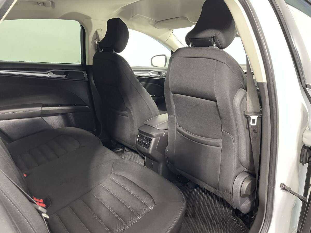 Б/У Форд Мондео 2015 года. Фото: #16