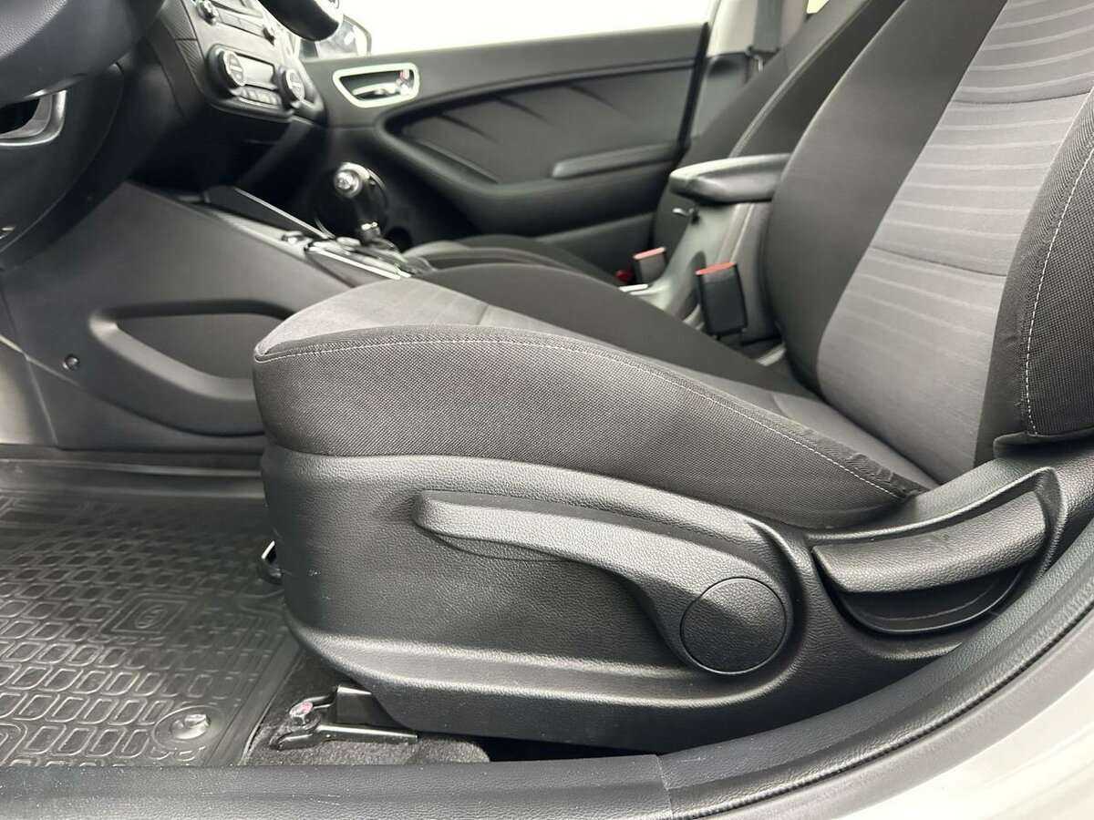 Б/У Киа Церато 2017 года. Фото: #9