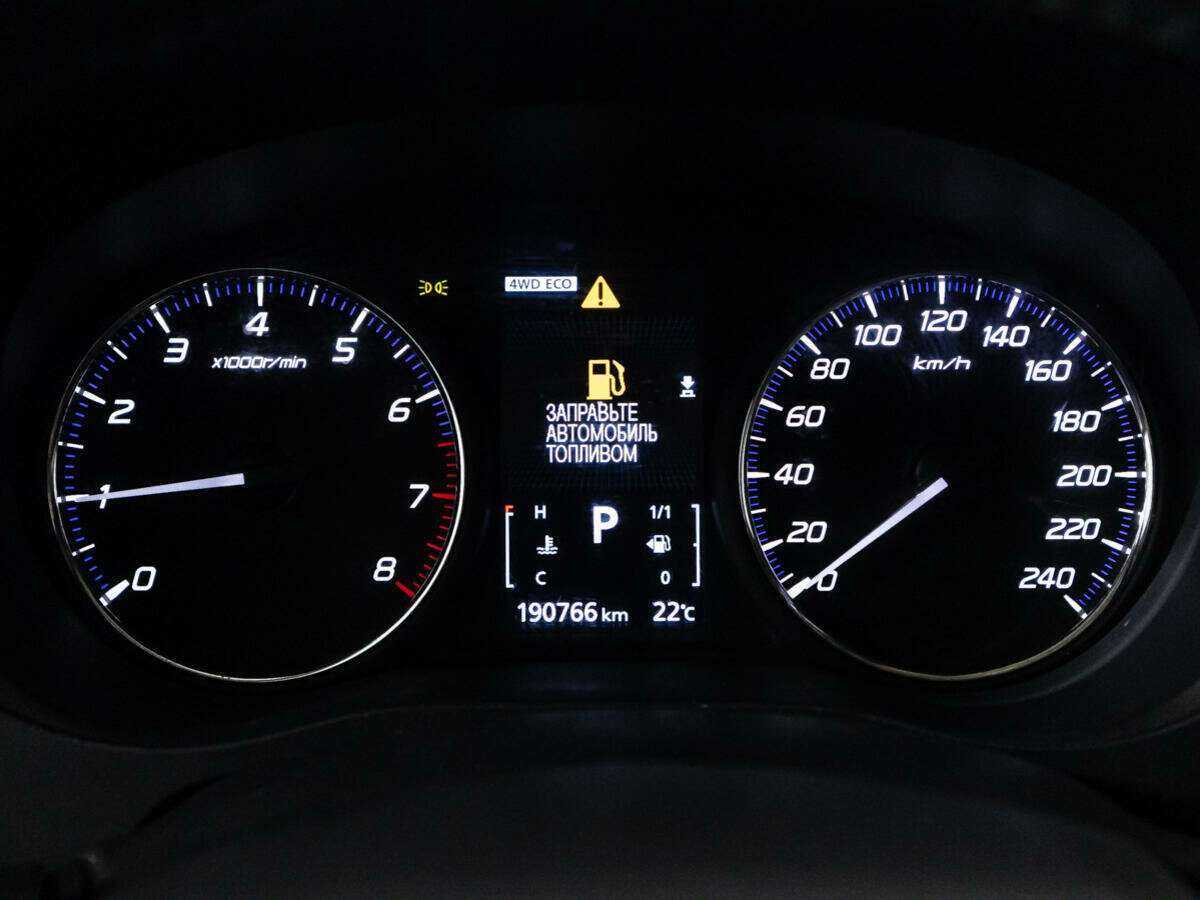 Б/У Митсубиши Оутлэндер 2017 года. Фото: #11