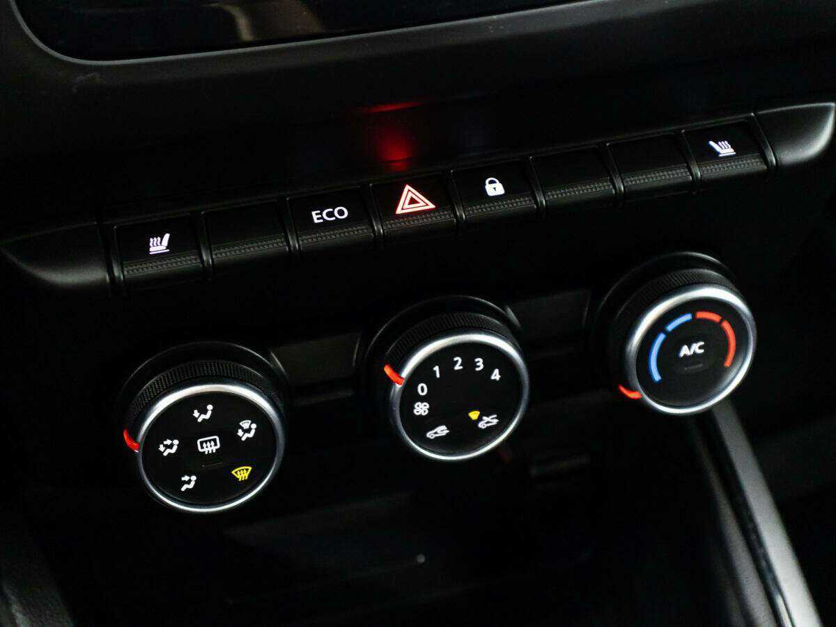 Б/У Рено Дастер 2021 года. Фото: #14