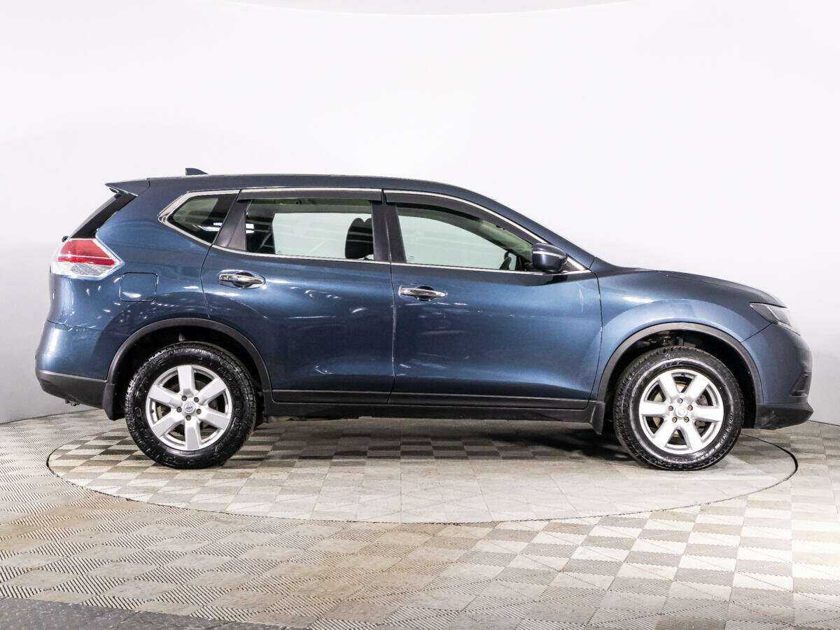 Б/У Ниссан Икс-Трейл 2017 года. Фото: #3